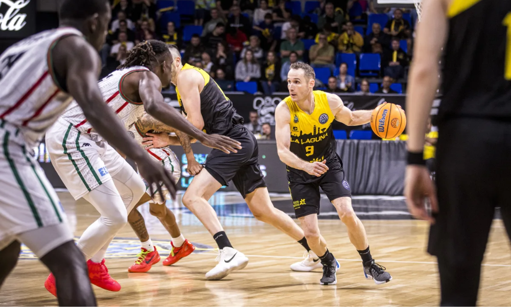 Marcelinho Huertas na Champions League de basquete