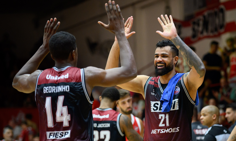 O Sesi Franca garantiu a vitória na estreia da Champions League das Américas (BCLA) neste sábado (14) ao superar o Instituto de Córdoba por 81 a 76,