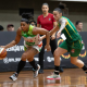 Casanova conduz a bola no jogo entre Unimed Campinas e Santo André na final do Paulista de basquete feminino