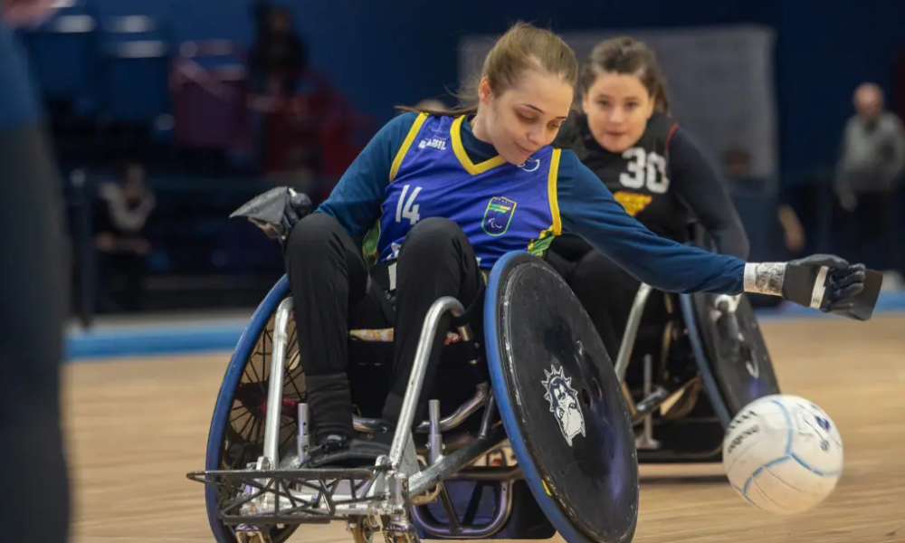 Hawwanna Cruz competindo a Women’s Cup, em Paris, França | Divulgação / Thelma Vidales / ABCR