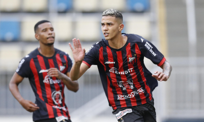 Jogadores do Ituano durante a Copinha