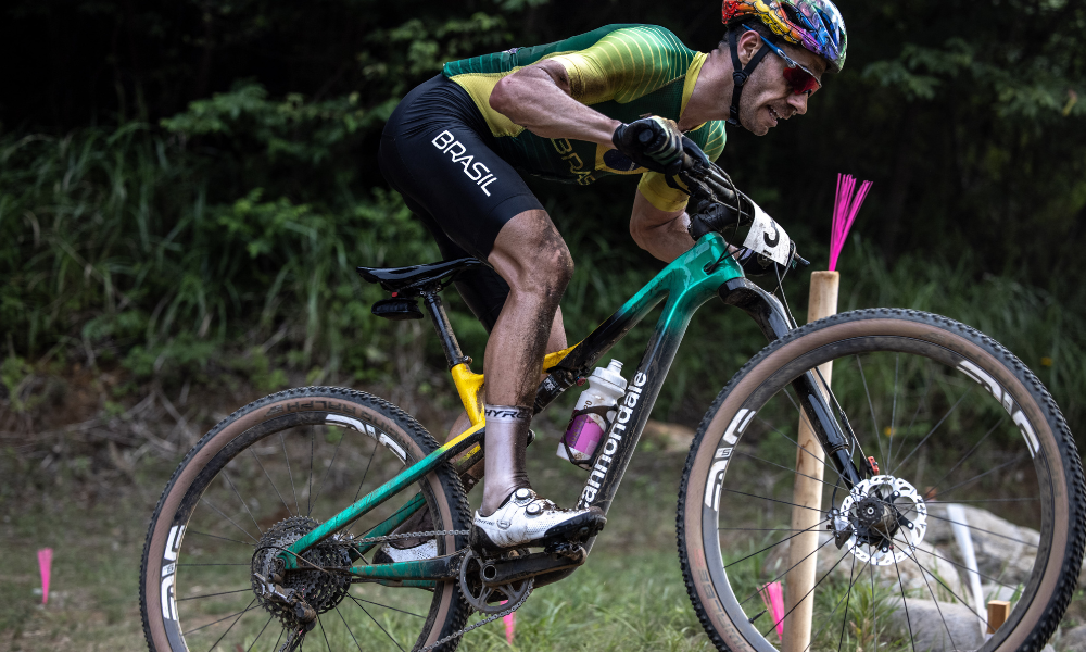 Henrique Avancini, do ciclismo mountain bike, gostaria de competir no ciclismo estrada