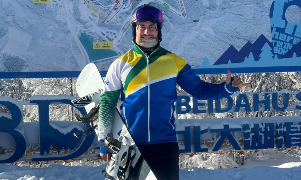 Noah Bethônico na Copa Europeia de snowboard cross